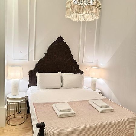 Quarto Com Banheiro Privativo Na Baixa ลิสบอน ภายนอก รูปภาพ