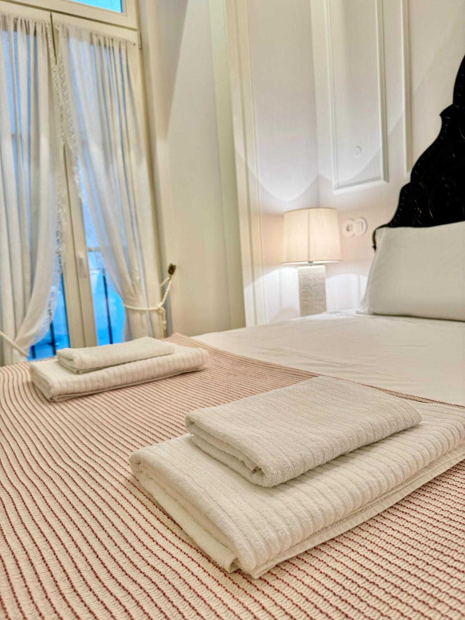 Quarto Com Banheiro Privativo Na Baixa ลิสบอน ภายนอก รูปภาพ